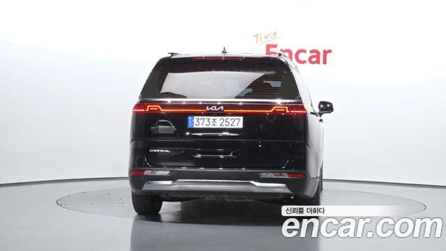 Kia Carnival 2022 — ფოტო 4/20