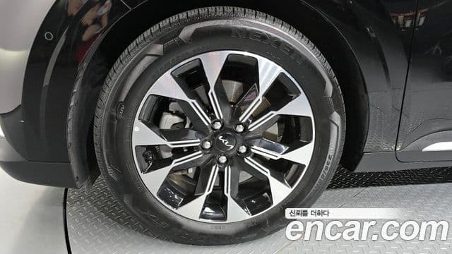 Kia Carnival 2022 — ფოტო 5/20