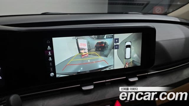 Kia Carnival 2022 — ფოტო 15/20