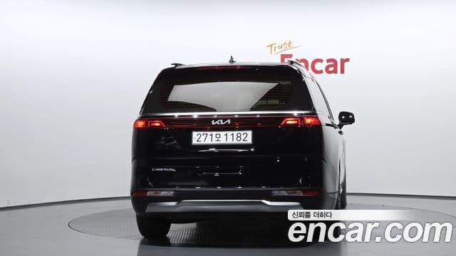 Kia Carnival 2022 — Photo 15/20