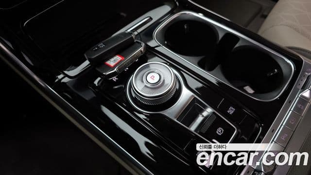Kia Carnival 2022 — Photo 18/20