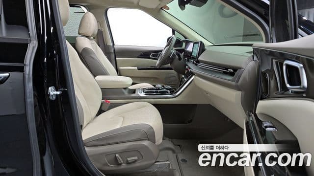 Kia Carnival 2022 — Photo 2/20