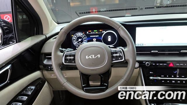 Kia Carnival 2022 — Photo 17/20