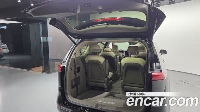 Kia Carnival 2022 — Photo 16/20