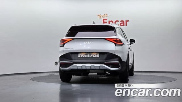 Kia Sportage 2023 — ფოტო 4/20