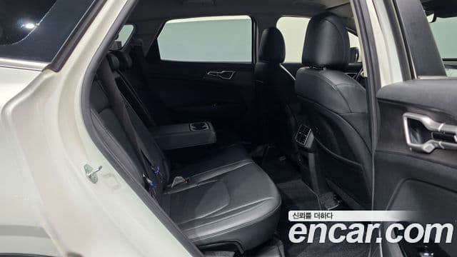 Kia Sportage 2023 — ფოტო 12/20