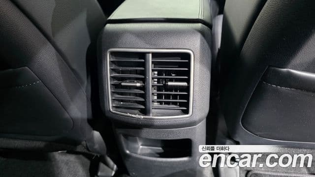 Kia Sportage 2023 — ფოტო 19/20