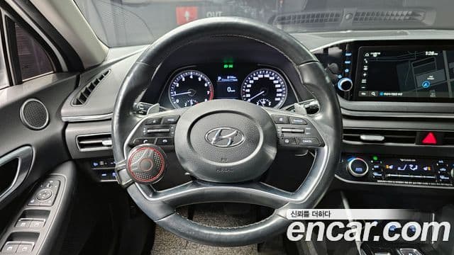 Hyundai Sonata Hybrid 2020 — ფოტო 18/20