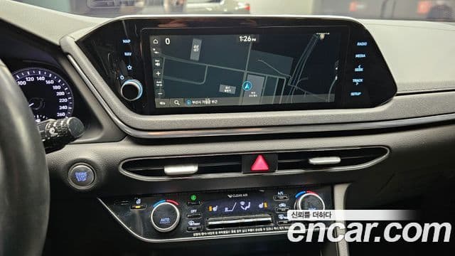 Hyundai Sonata Hybrid 2020 — ფოტო 13/20
