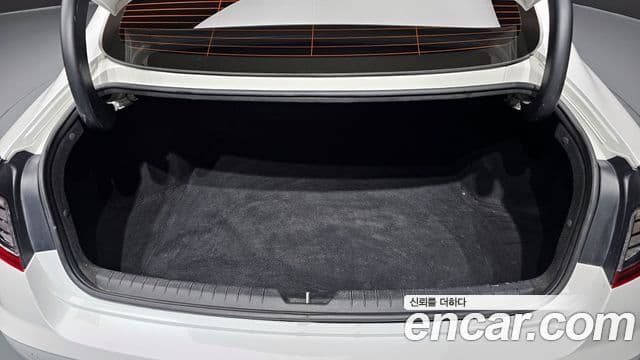 Hyundai Sonata Hybrid 2020 — ფოტო 8/20