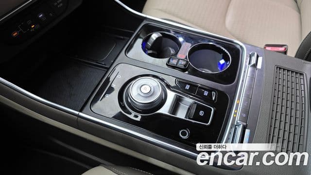 Kia Carnival 2024 — ფოტო 12/20