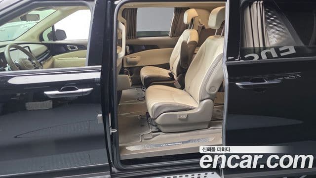 Kia Carnival 2024 — ფოტო 13/20