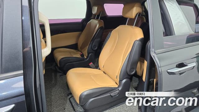 Kia Carnival 2021 — Фото 11/20