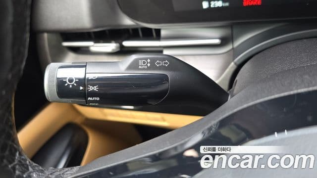 Kia Carnival 2021 — Фото 16/20