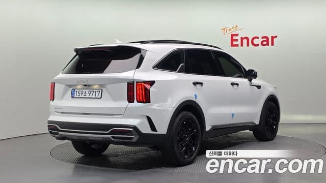 Kia Sorento 2022 — Фото 2/20