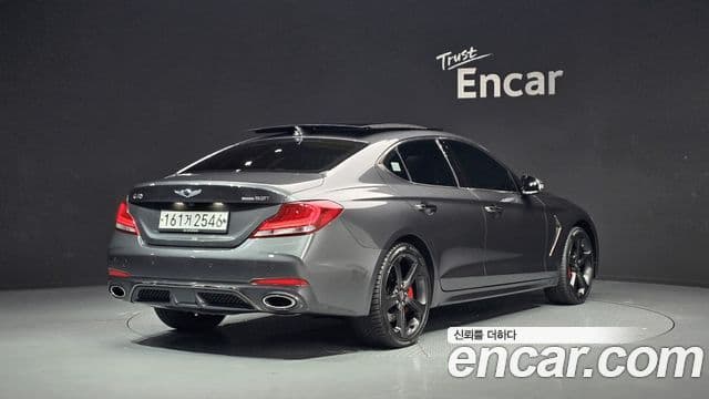 Genesis G70 2019 — Photo 15/20