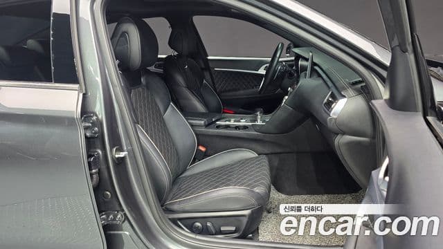Genesis G70 2019 — Photo 7/20