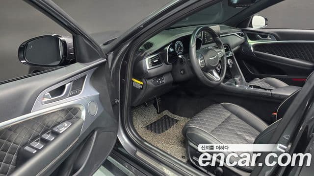 Genesis G70 2019 — Photo 13/20