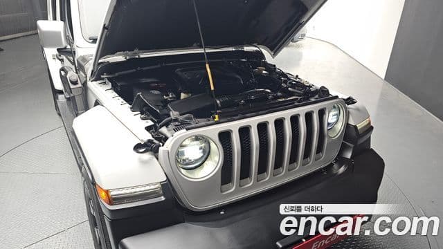 Jeep Wrangler 2021 — Şəkil 6/20