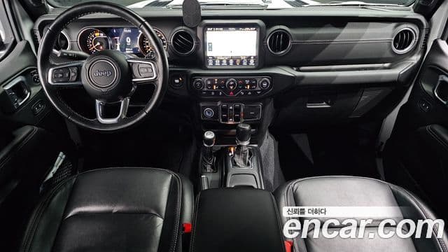 Jeep Wrangler 2021 — Şəkil 7/20