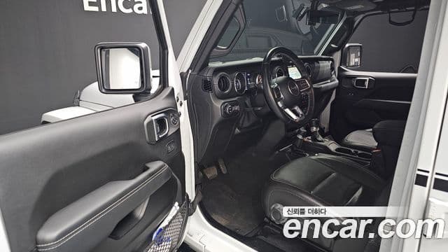 Jeep Wrangler 2021 — Şəkil 11/20