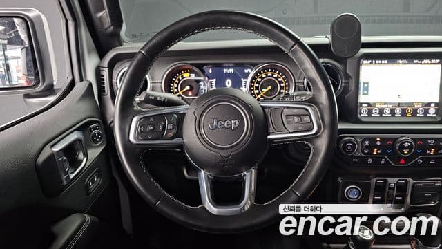 Jeep Wrangler 2021 — Şəkil 13/20