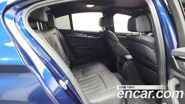 BMW 5 Series 2020 — Şəkil 12/20