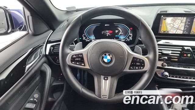 BMW 5 Series 2020 — Şəkil 13/20