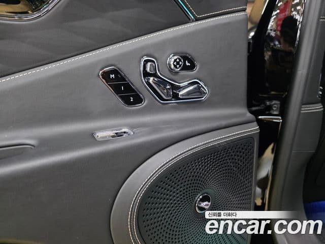 Bentley Flying Spur 2020 — ფოტო 17/20