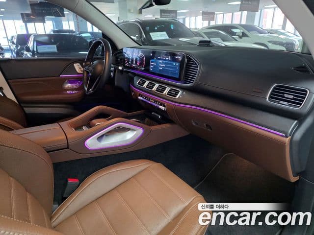 Mercedes-Benz GLE-Class 2025 — ფოტო 13/17