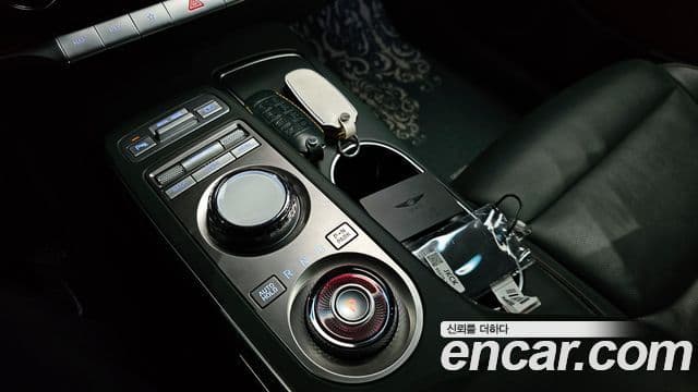 Genesis GV70 2021 — фото 9 из 20