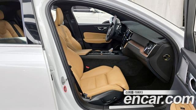 Volvo S60 2024 — ფოტო 10/20