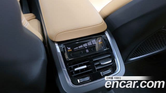 Volvo S60 2024 — ფოტო 17/20