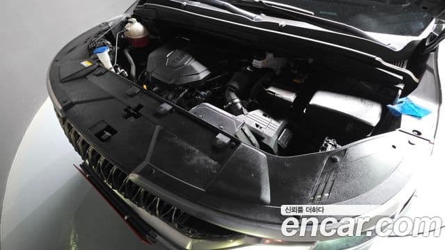Kia Carnival 2022 — ფოტო 6/20