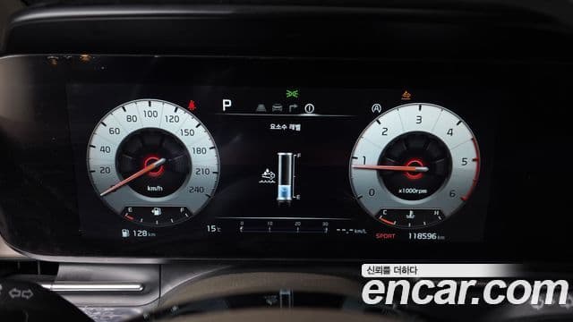 Kia Carnival 2022 — ფოტო 8/20