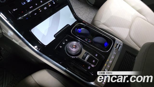 Kia Carnival 2022 — ფოტო 9/20