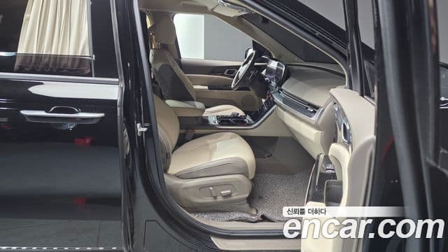 Kia Carnival 2022 — ფოტო 11/20