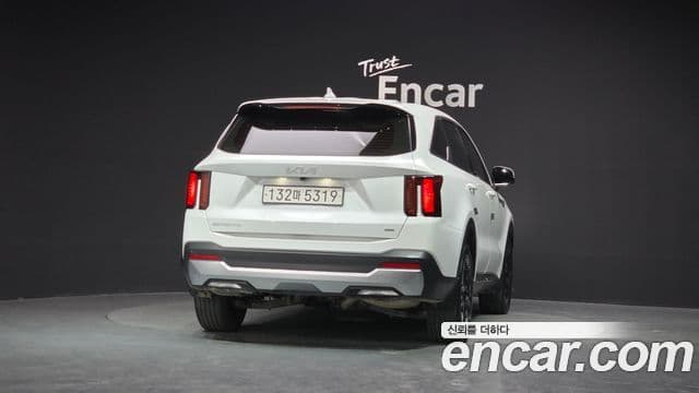 Kia Sorento 2023 — ფოტო 4/20