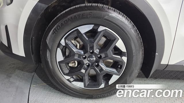 Kia Sorento 2023 — ფოტო 5/20