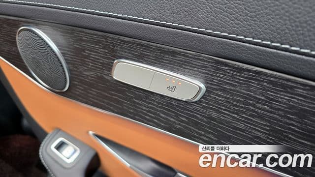 Mercedes-Benz GLC-Class 2022 — ფოტო 19/20
