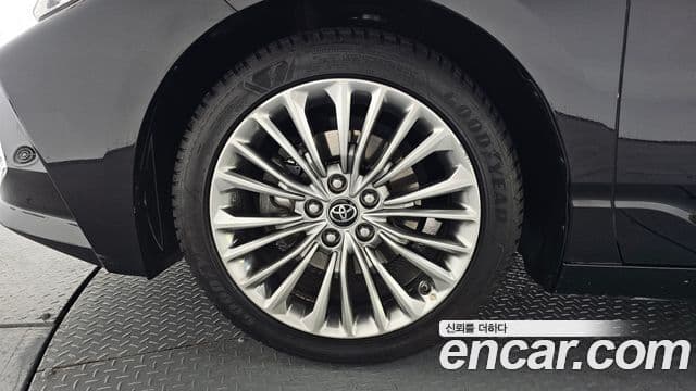 Toyota Avalon 2019 — Şəkil 5/20