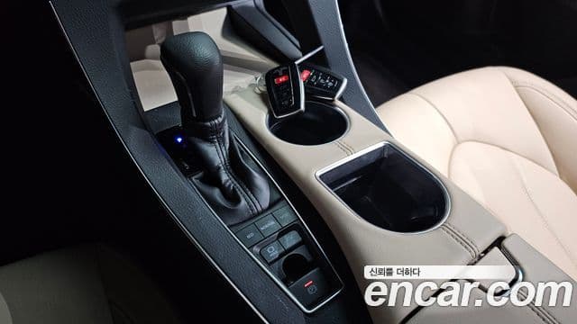 Toyota Avalon 2019 — Şəkil 9/20