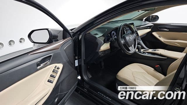 Toyota Avalon 2019 — Şəkil 10/20