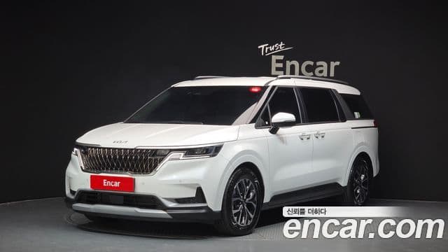 Kia Carnival 2023 — Фото 1/20