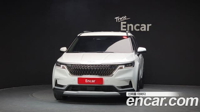 Kia Carnival 2023 — Фото 3/20