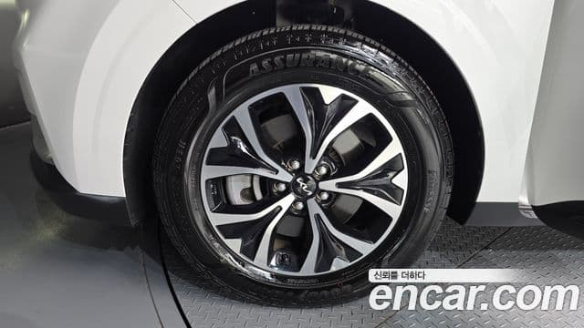 Kia Carnival 2023 — Фото 5/20