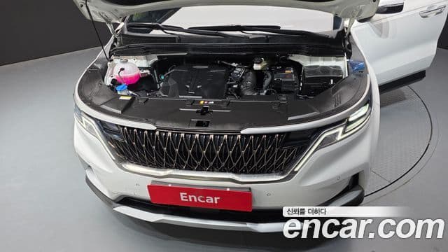 Kia Carnival 2023 — Фото 6/20