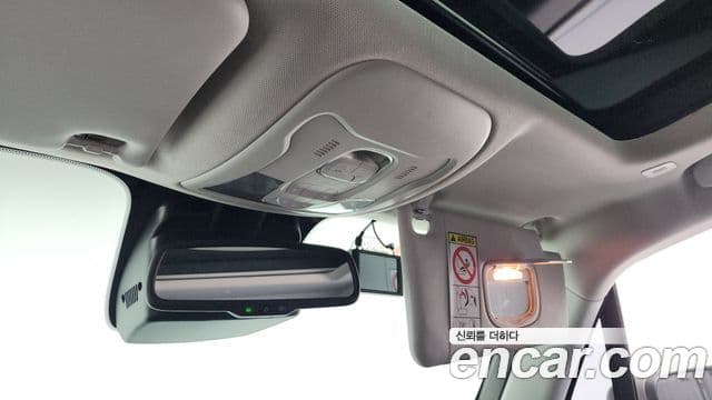 Jeep Renegade 2020 — ფოტო 32/35