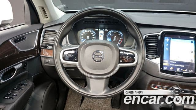 Volvo XC90 2019 — Şəkil 12/20