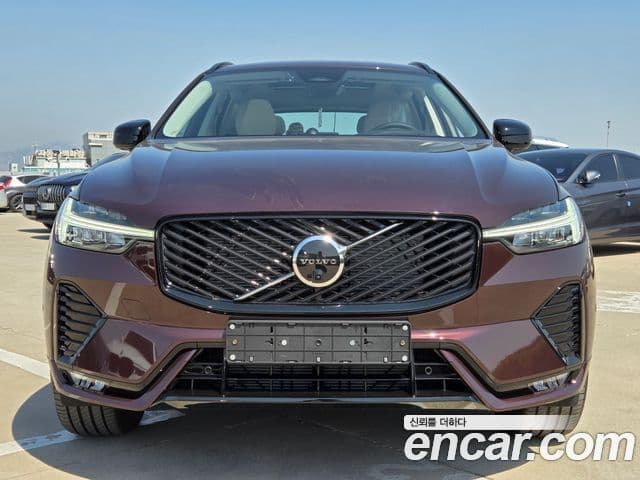 Volvo XC60 2026 — ფოტო 2/15